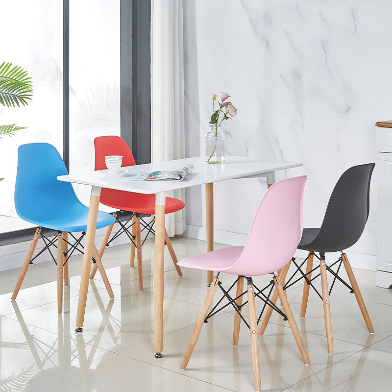 bo-ban-ghe-eames-tiep-khach Mẫu bàn nhỏ gọn 4 ghế tiếp khách