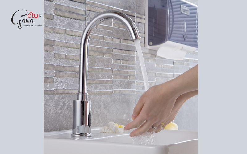 Vòi rửa chén cảm ứng