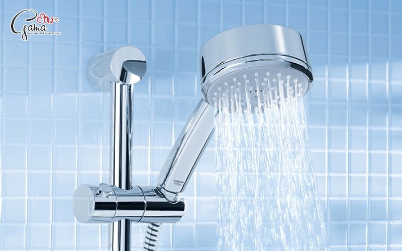 So sánh vòi sen nhiệt độ và vòi sen nóng lạnh