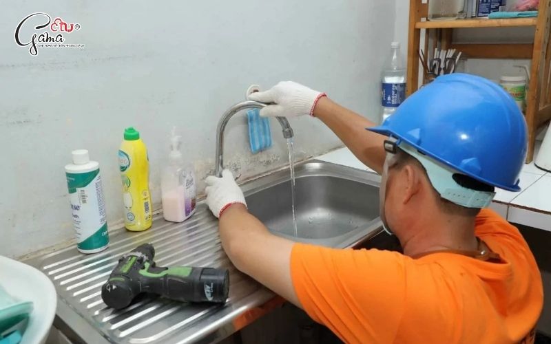 Hướng dẫn cách thay vòi nước bồn rửa chén tại nhà