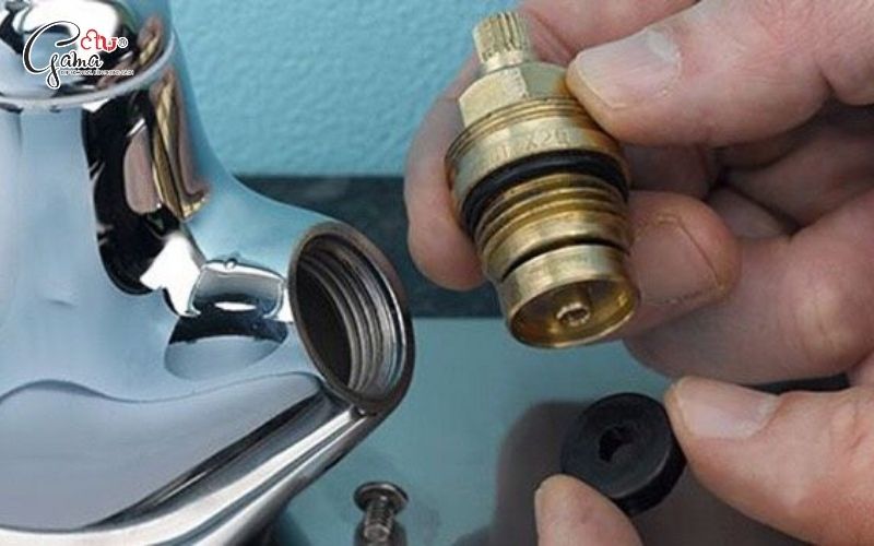 Lắp lại các bộ phận lại 