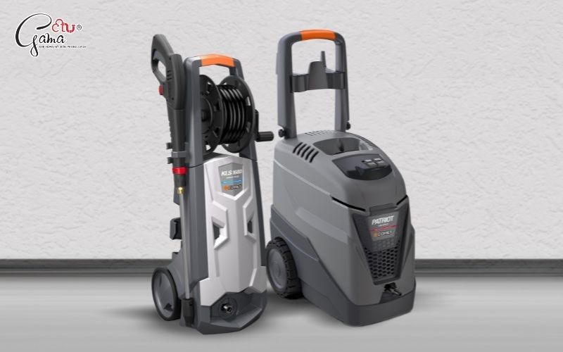 Cách thông bồn cầu bị tắc giấy vệ sinh bằng máy rửa xe áp lực lớn