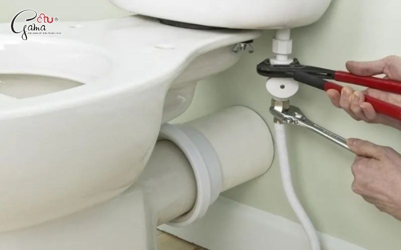 Ống thoát nước hoặc cổ ống bị nứt