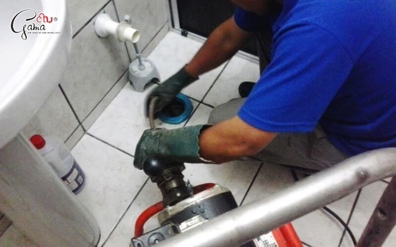 Cắt nền thay bồn cầu