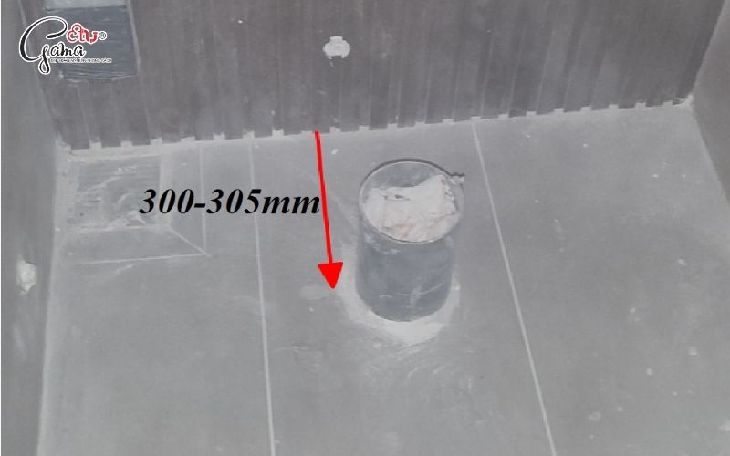 Khoảng cách ống thoát bồn cầu đến tường