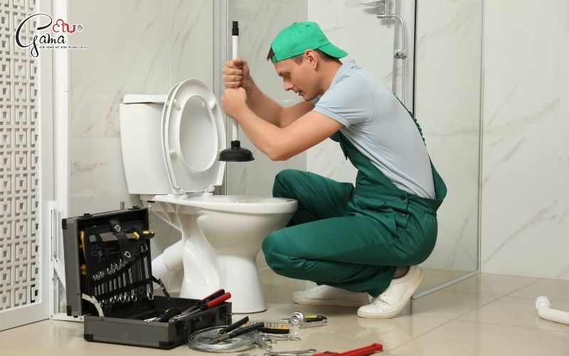 Khi nào cần gọi thợ sửa bồn cầu kêu ục ục