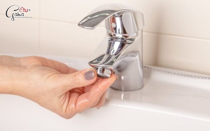 Khi nào cần tháo vòi nước bồn rửa mặt?