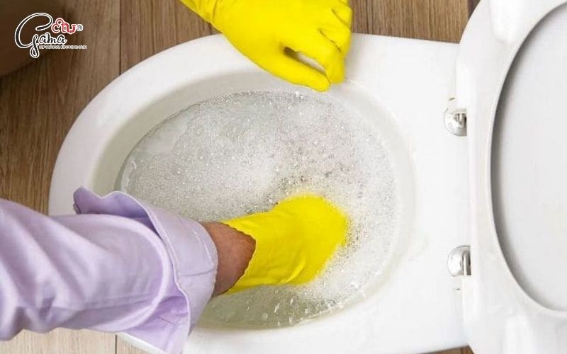 Nguyên nhân khiến bồn cầu bị đầy hơi, thiếu hơi