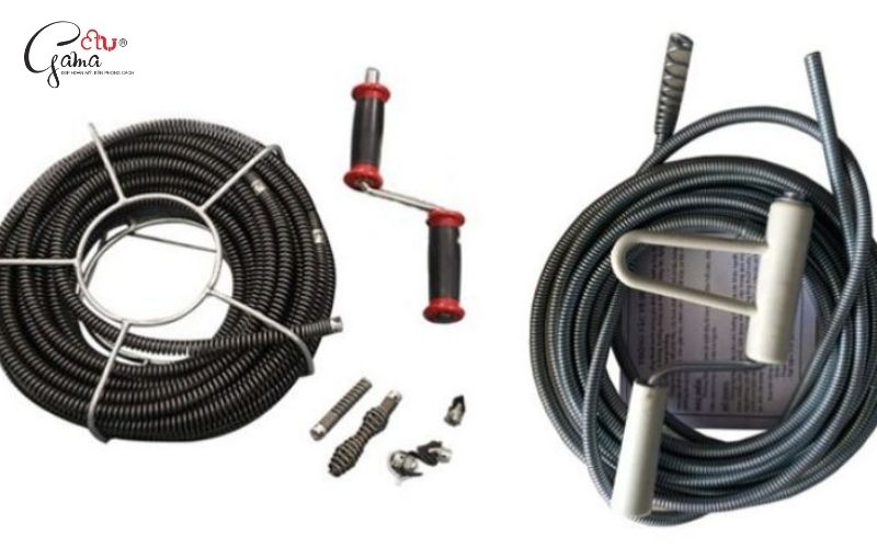 Cách sử dụng dây thông tắc bồn cầu đúng kỹ thuật
