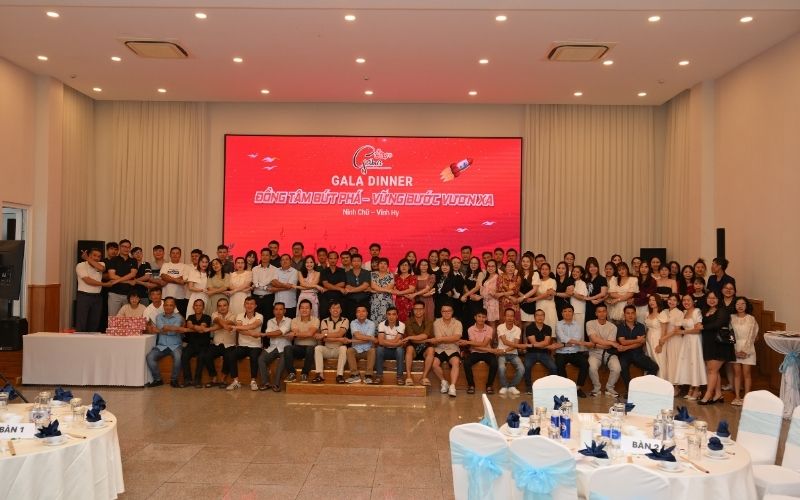 Đêm Gala Dinner Một buổi tối trọn vẹn: kết nối – sẻ chia – lan tỏa giá trị.