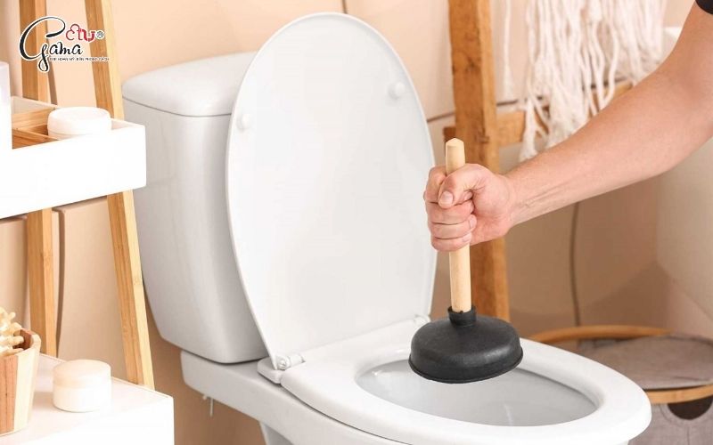 Lưu ý để hạn chế làm bồn cầu bị nghẹt
