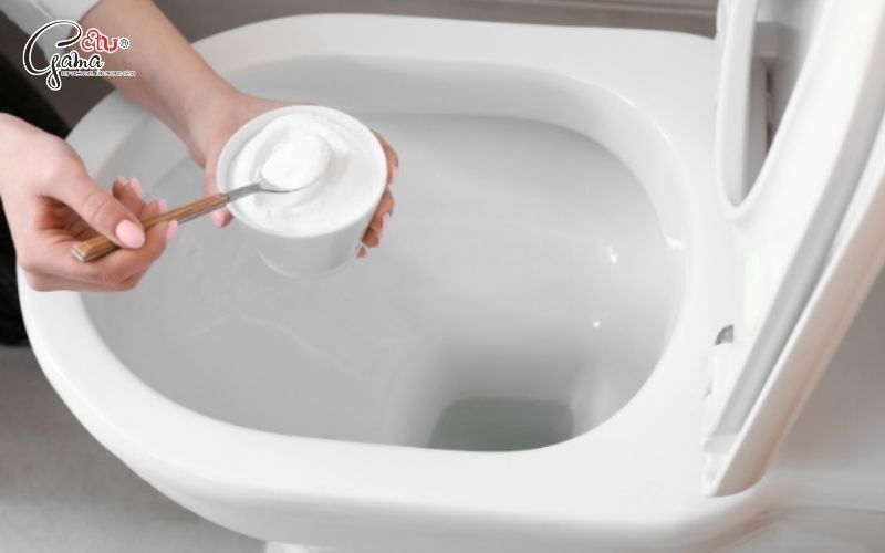 Cách thông bồn cầu bằng muối đơn giản