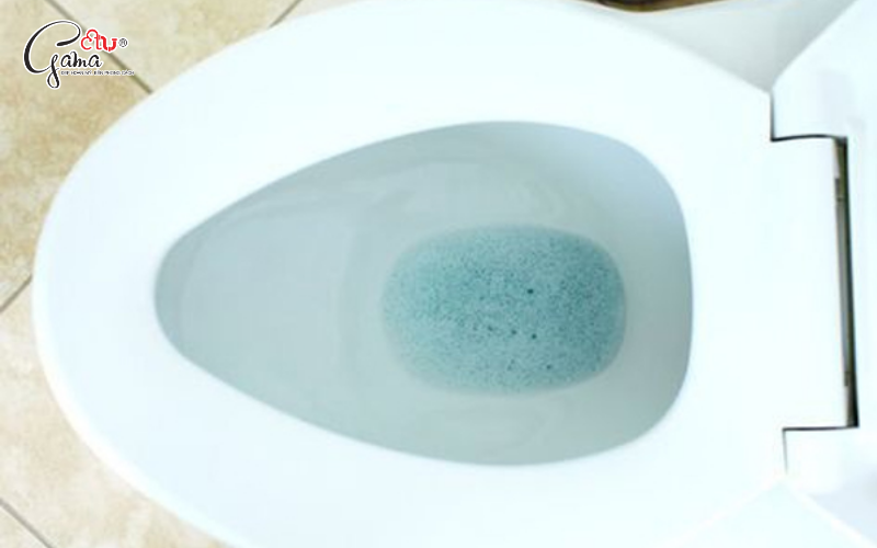 Dấu hiệu nhận biết bồn cầu xả nước chậm