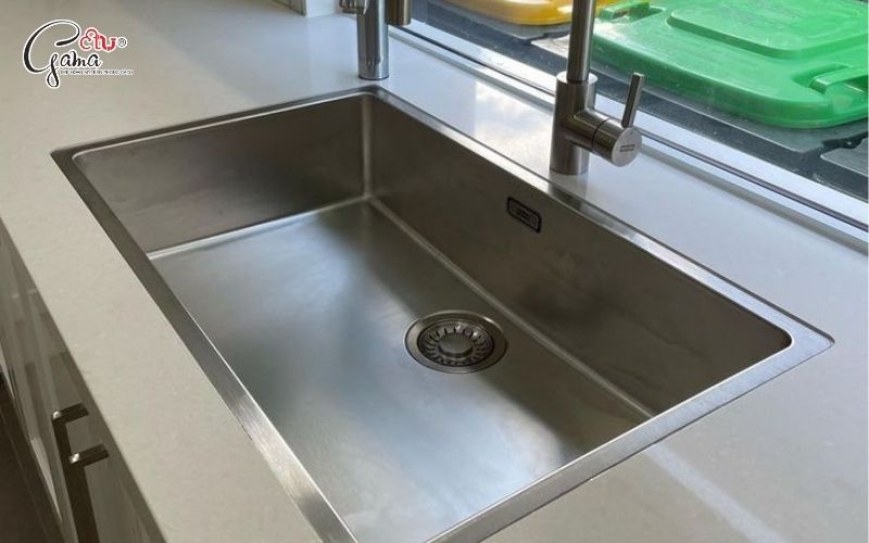 Kích thước và thiết kế (có bàn chờ, chống ồn)